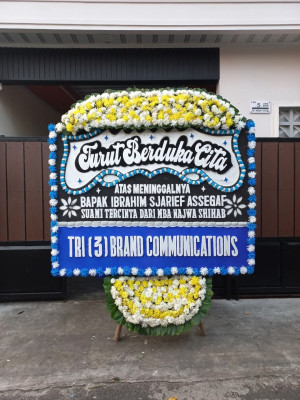 Papan Bunga Duka di Terumbu